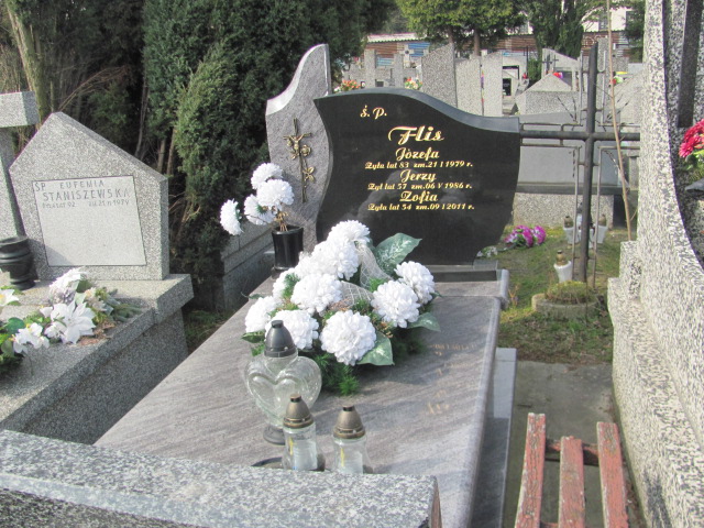 Grób Jerzy Flis