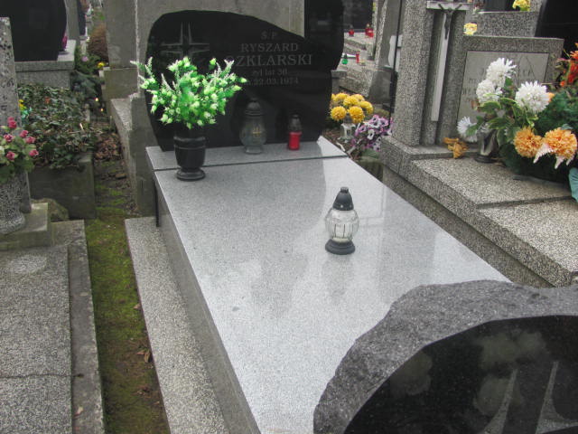 Grób Ryszard Szklarski