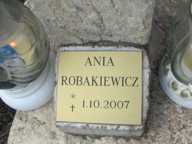 Anna Robakiewicz 2007 Pruszków - Grobonet - Wyszukiwarka osób pochowanych